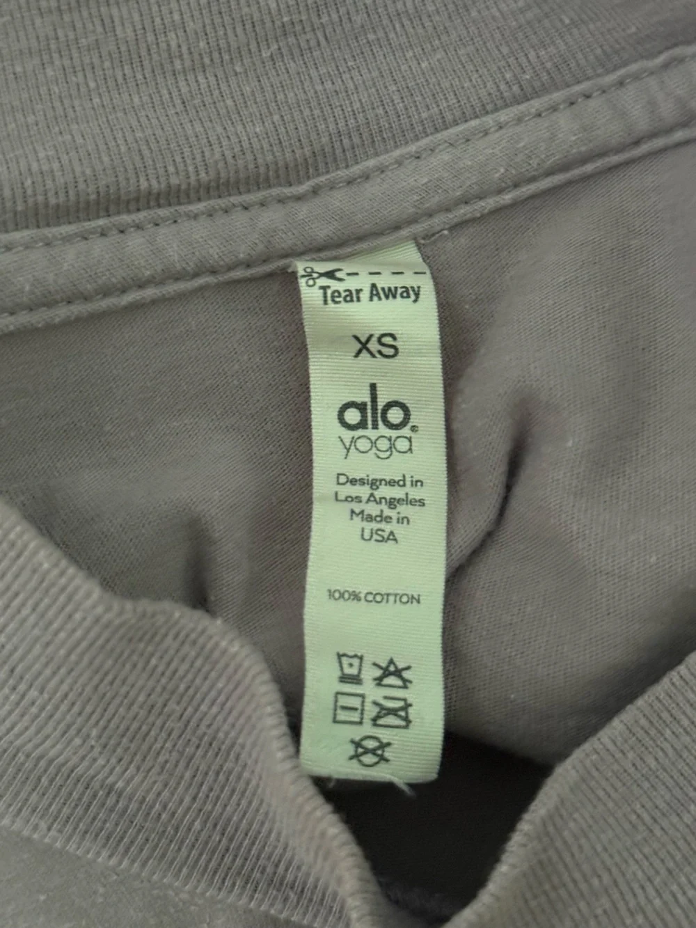 Alo Yoga Kick It Crop T-Shirt in Lavender Haze